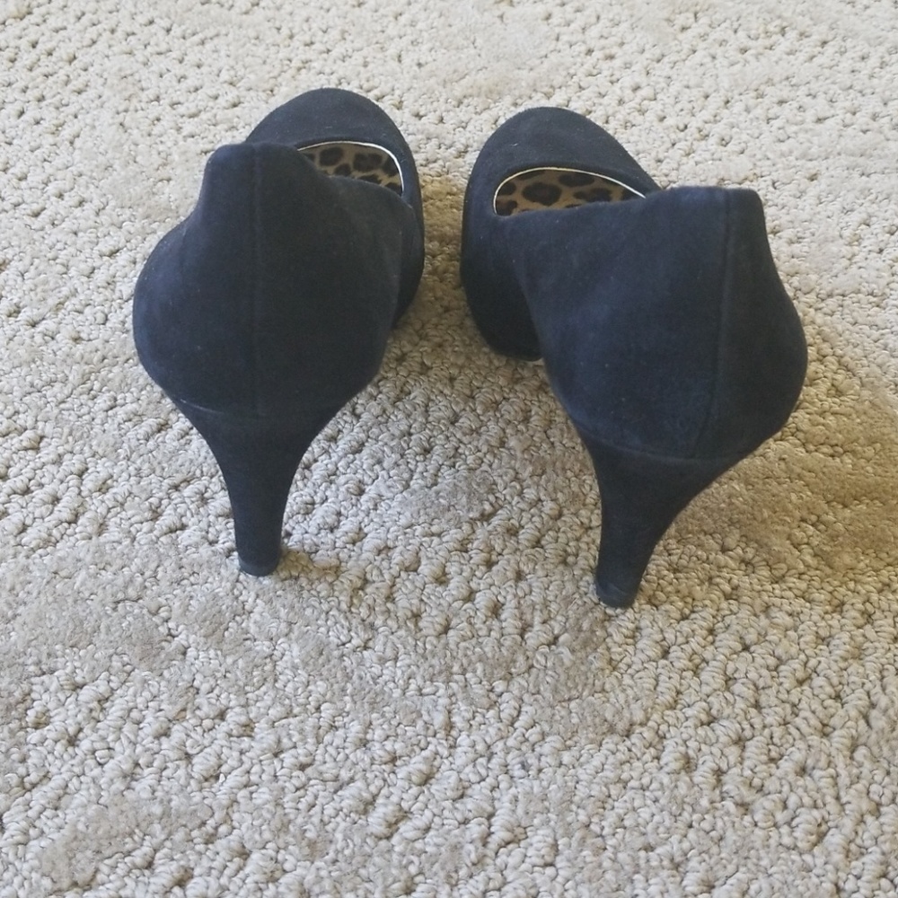 Heels - Picture 3 of 4